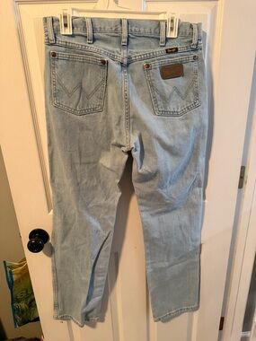 Wrangler Light Wash Denim Blue Jeans Men’s Size 32x32